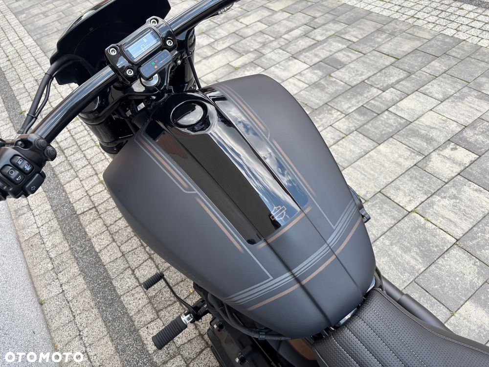 Harley-Davidson FXSB Breakout - 16