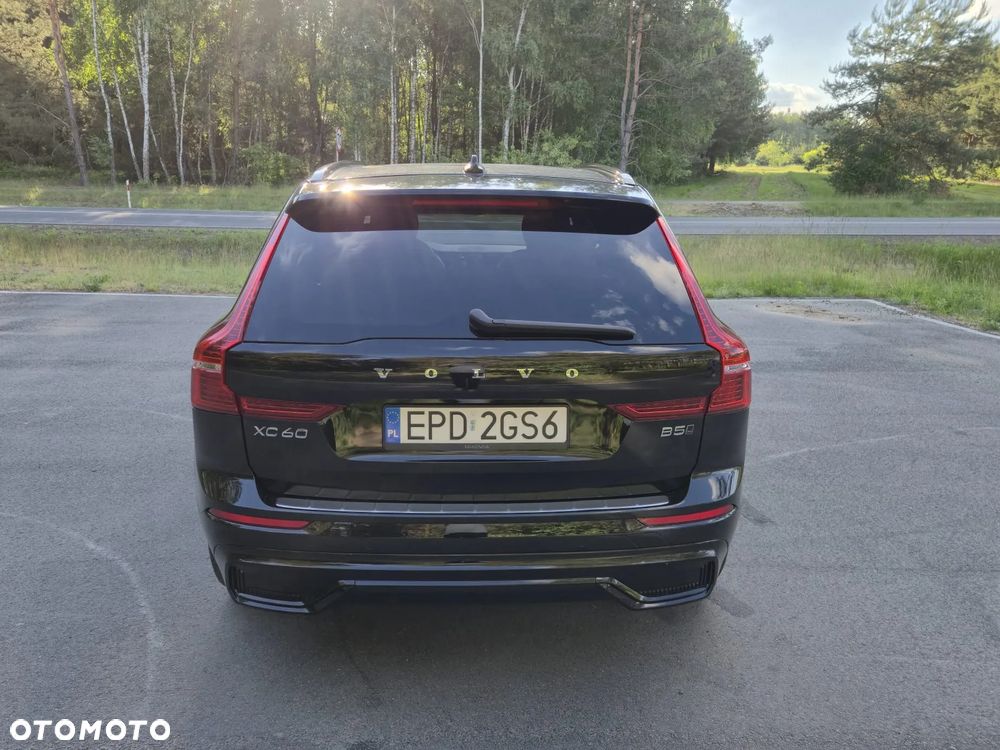 Volvo XC 60 B5 B AWD Ultimate Dark - 13