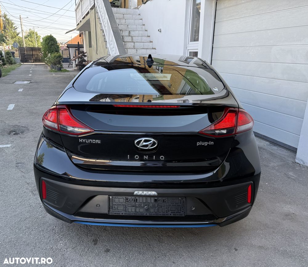 Hyundai IONIQ - 9