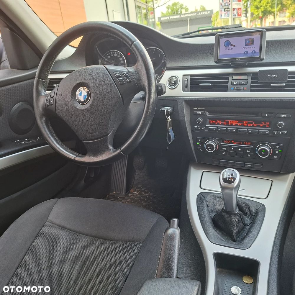 BMW Seria 3 320i - 20
