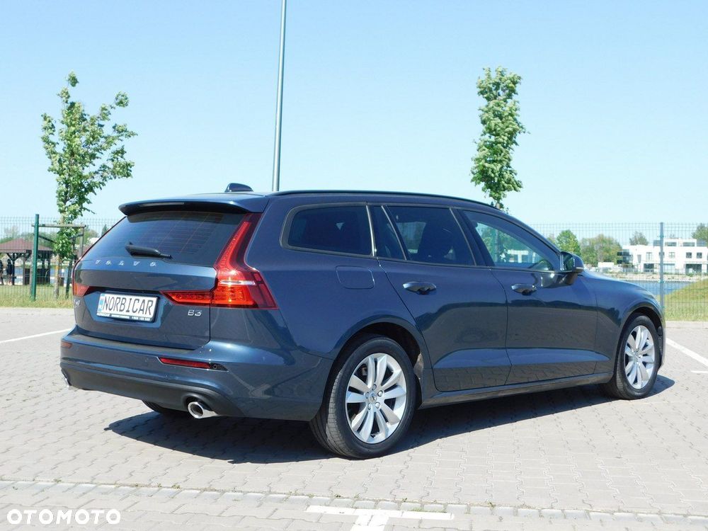 Volvo V60 B3 B Essential - 16