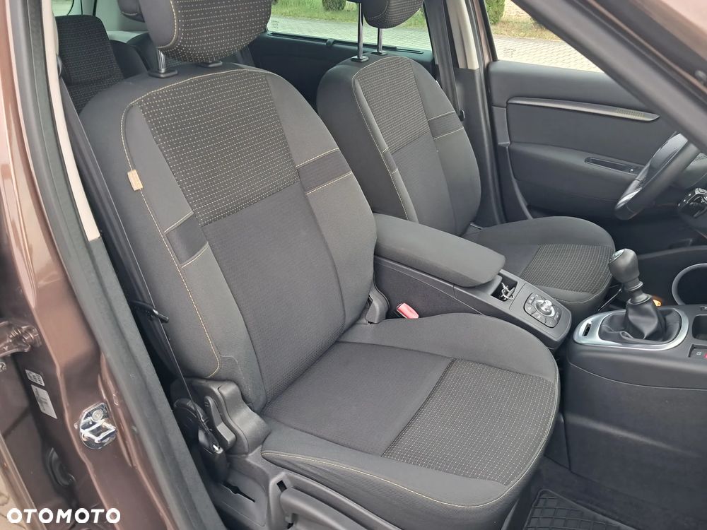Renault Scenic 1.6 16V Luxe Privilege - 23