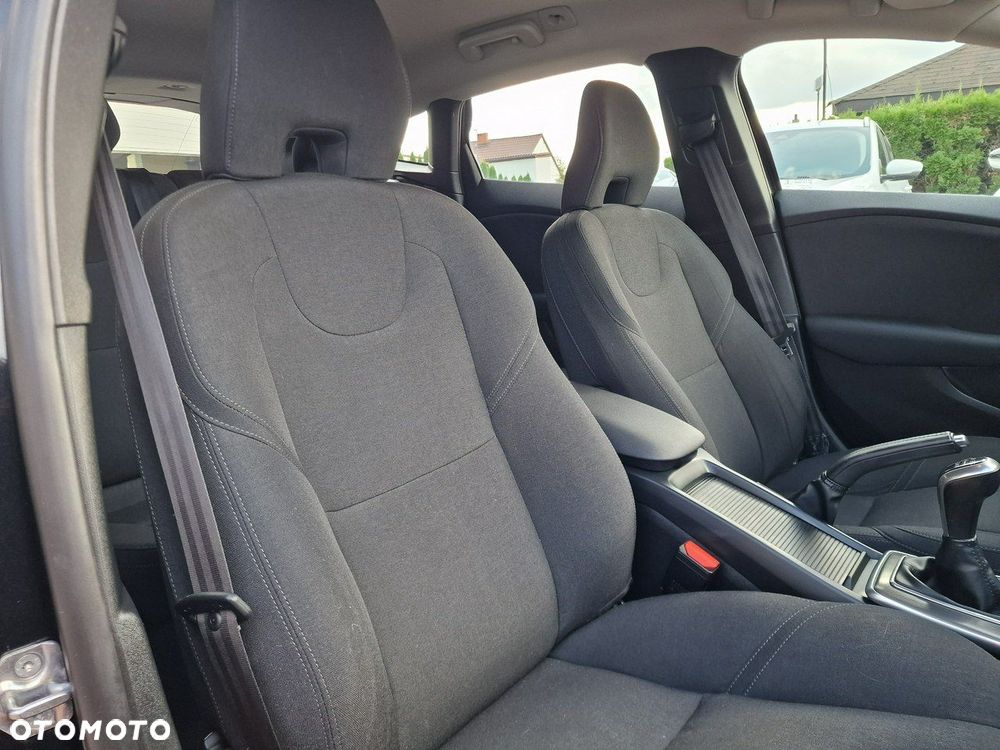 Volvo V40 D2 You - 22