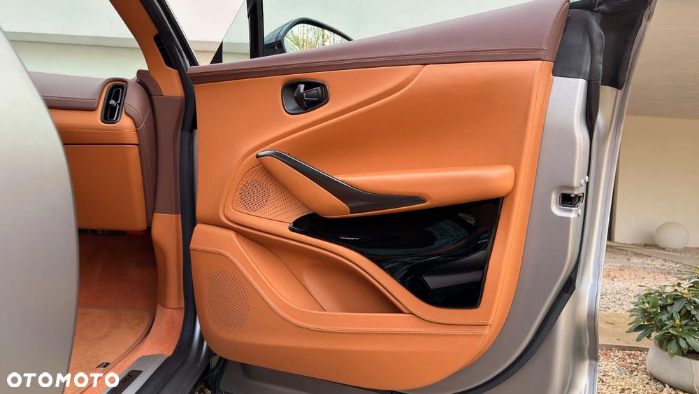 Aston Martin DBX707 - 17