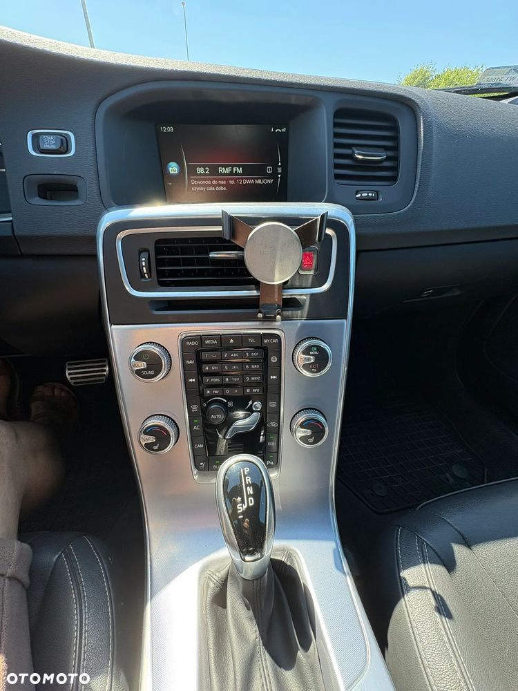 Volvo S60 T5 Geartronic RDesign - 15