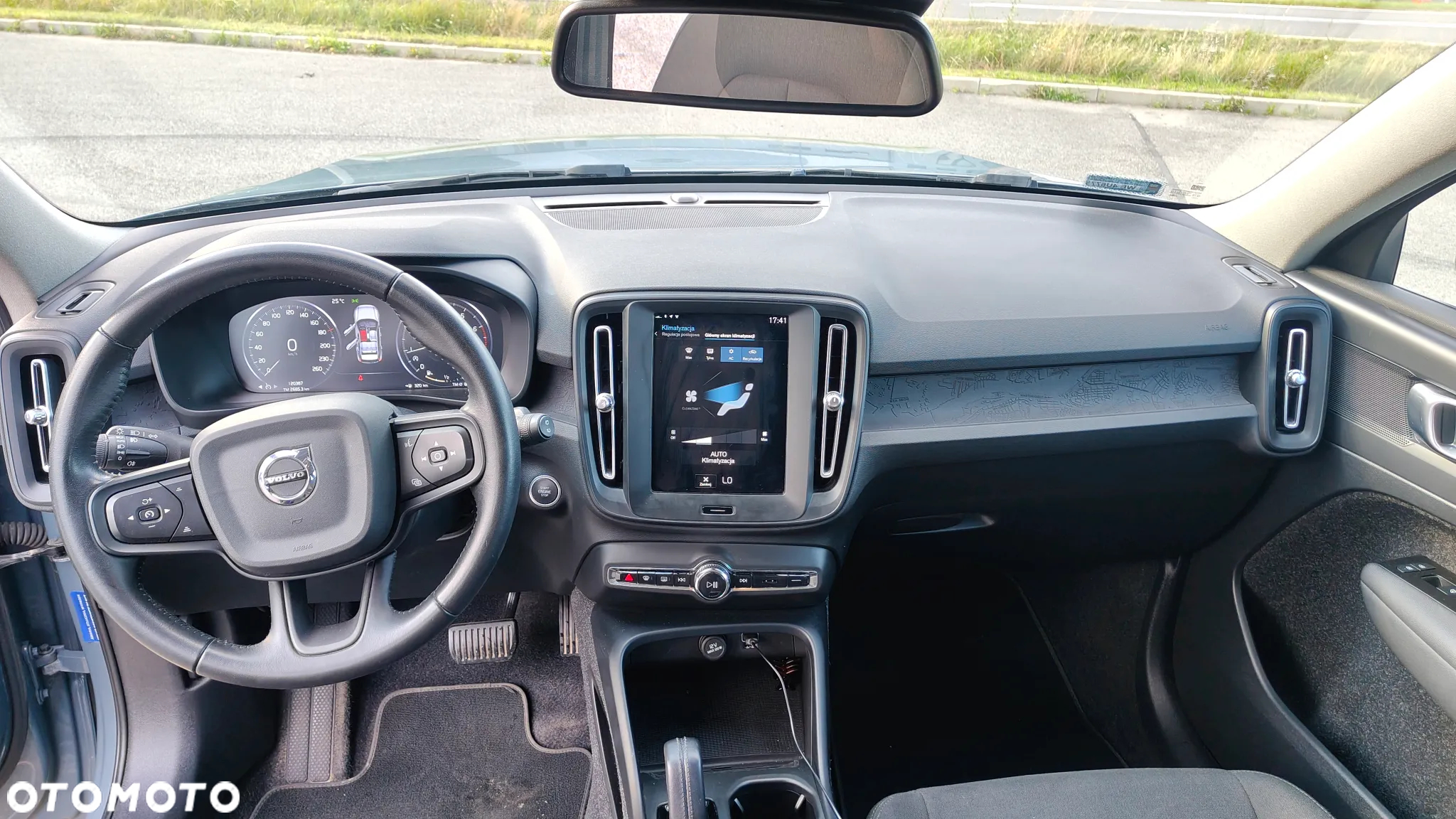 Volvo XC 40 T3 Momentum Core - 9