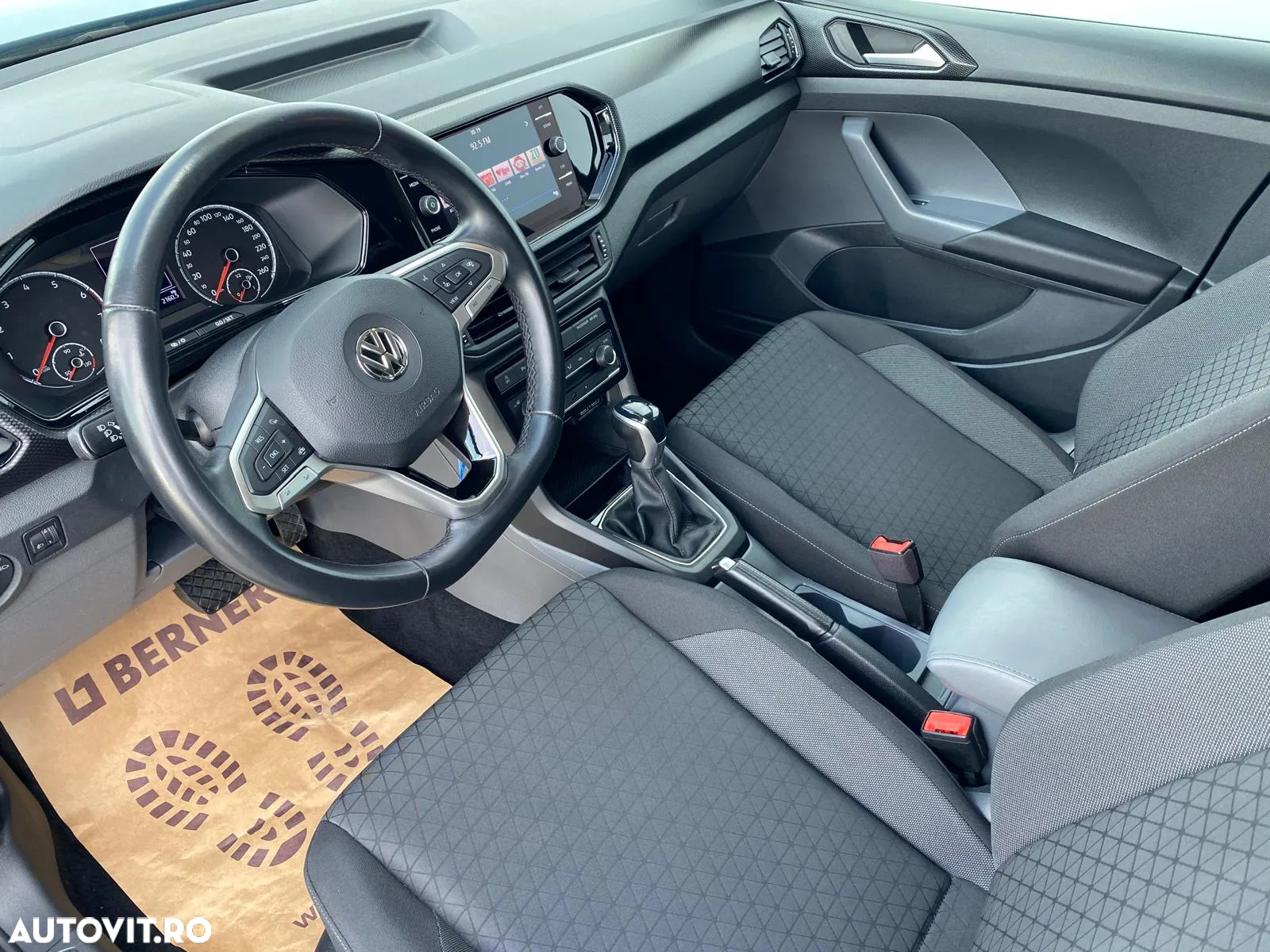 Volkswagen T-Cross 1.0 TSI DSG Life - 8