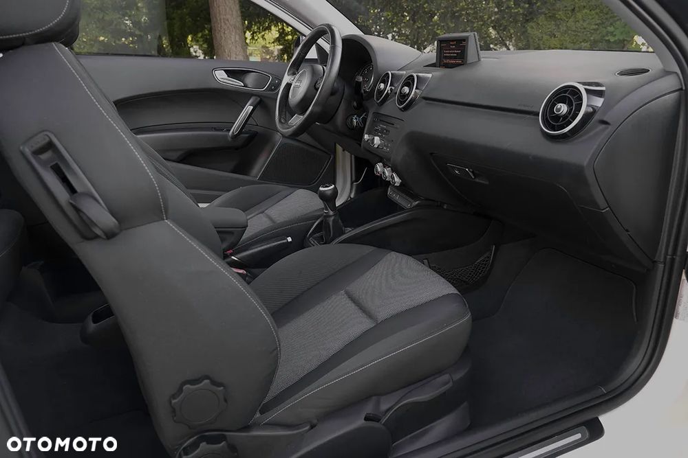 Audi A1 1.6 TDI Ambition - 24