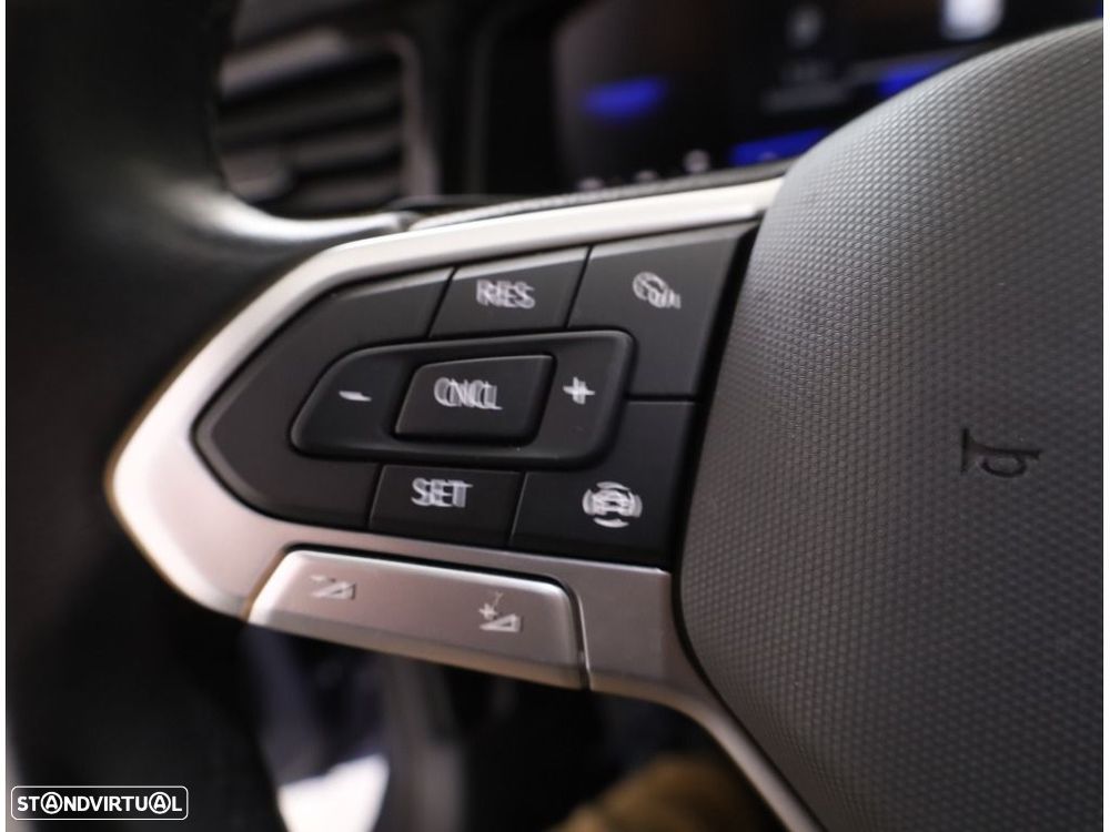 VW Taigo 1.0 TSI Urban DSG - 32