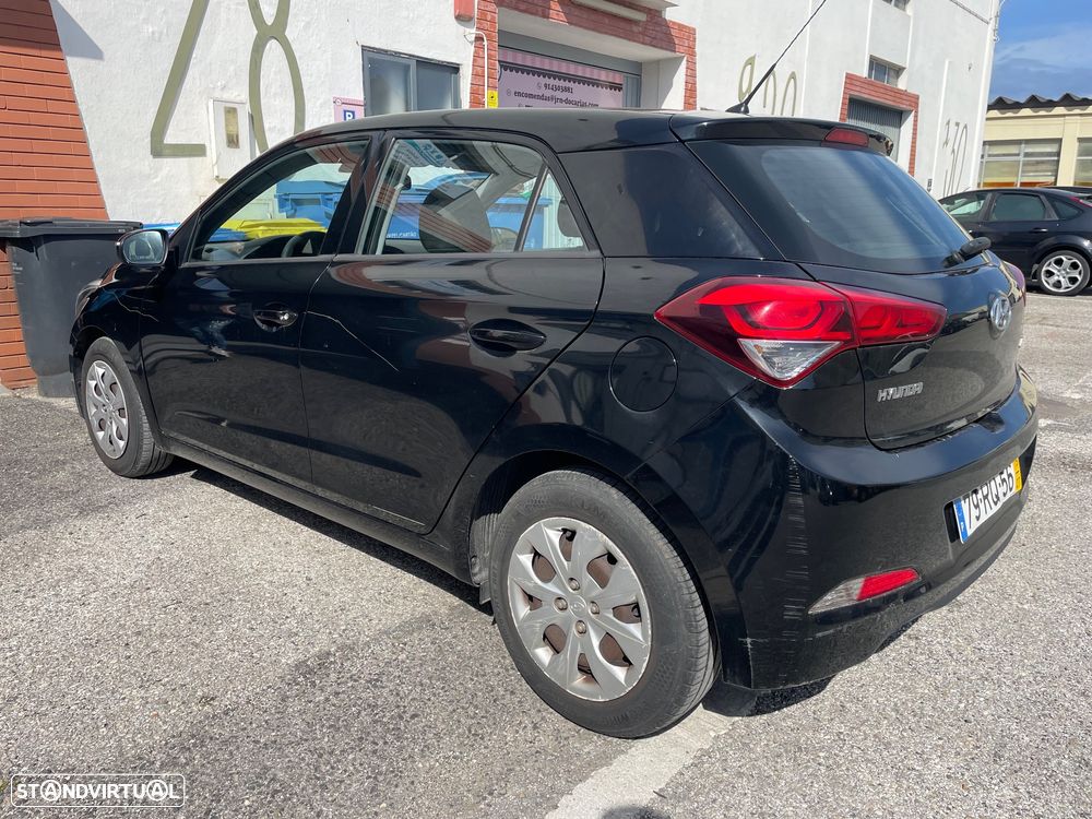 Hyundai i20 1.1 CRDi Blue Access+Bluetooth - 3