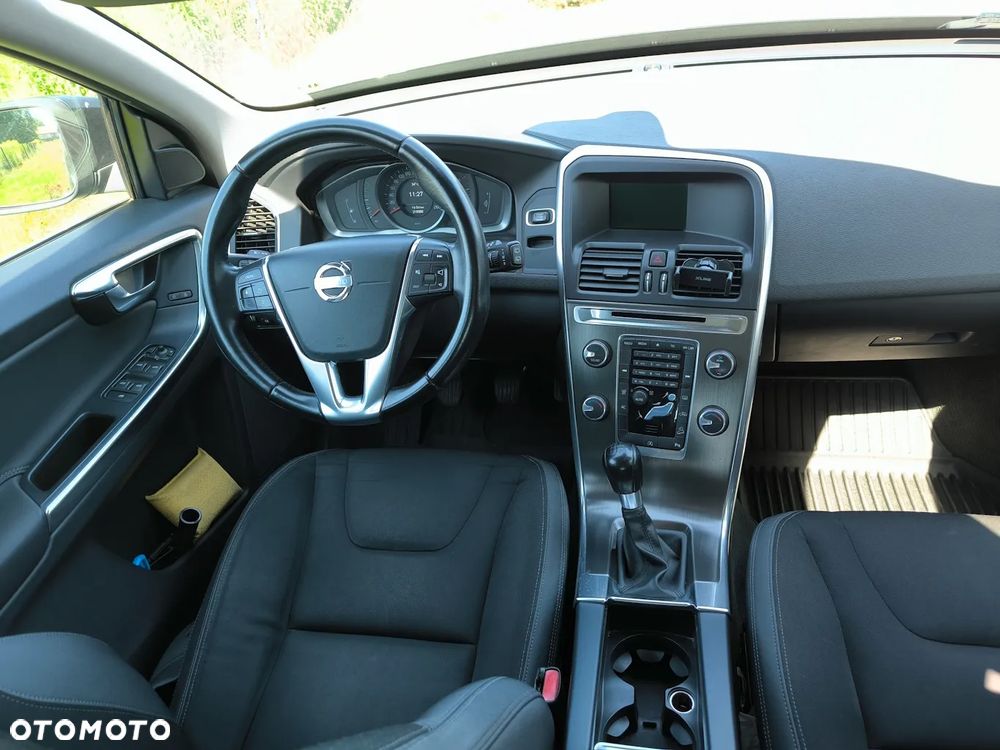 Volvo XC 60 D4 AWD Momentum - 15