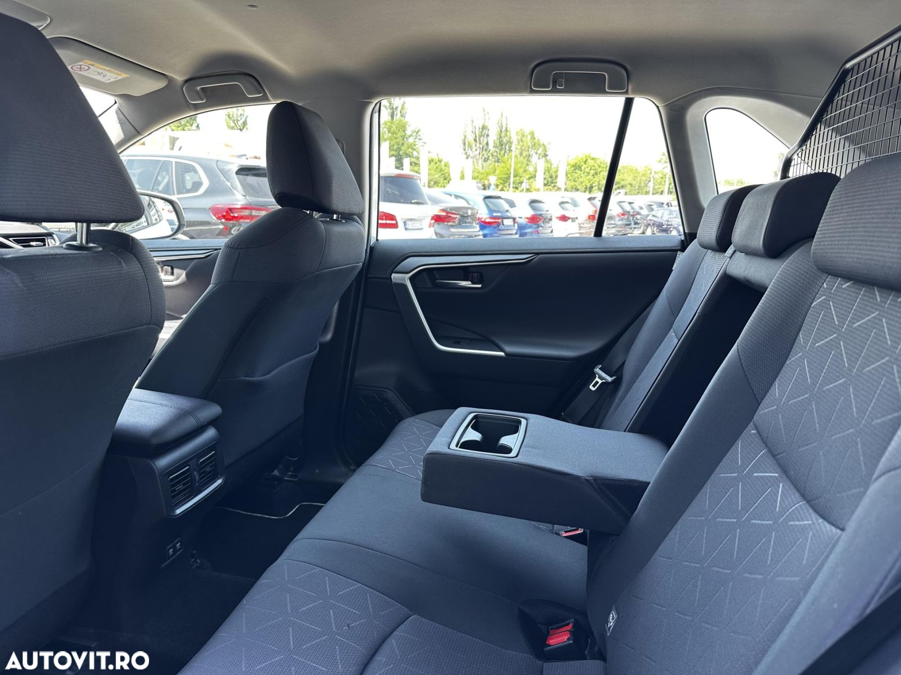 Toyota RAV4 - 25