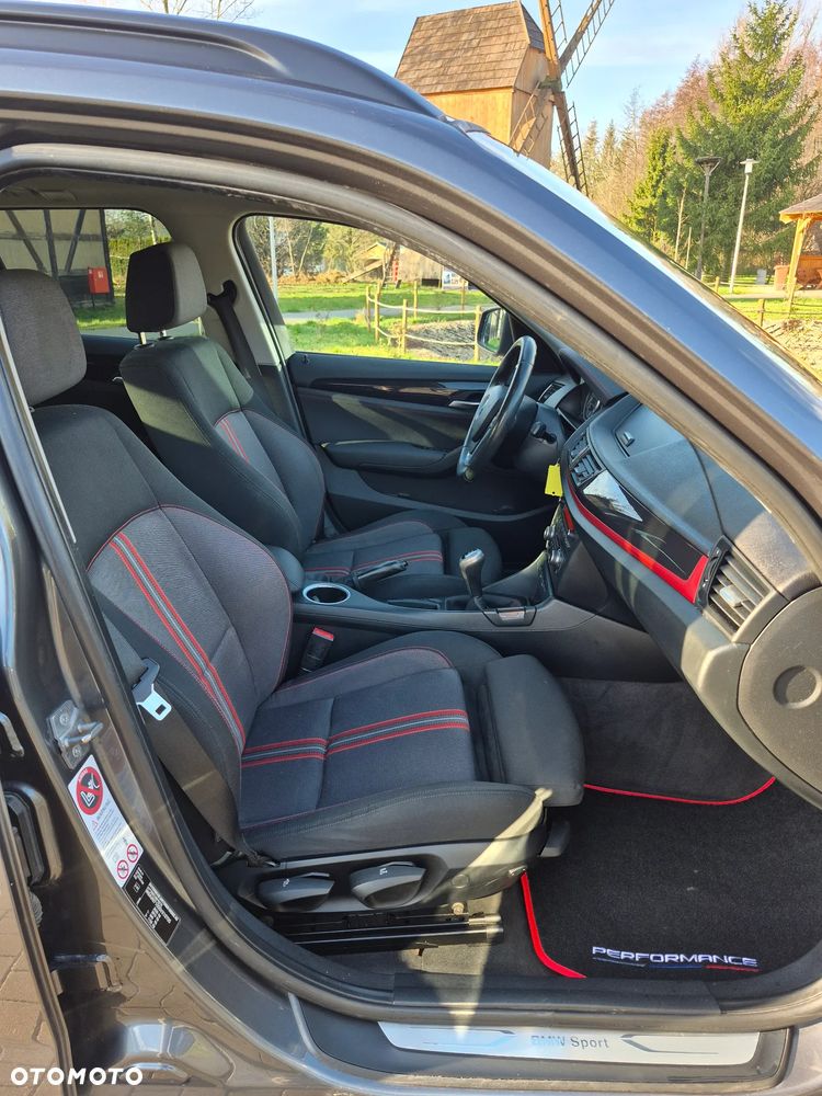 BMW X1 sDrive18d - 24