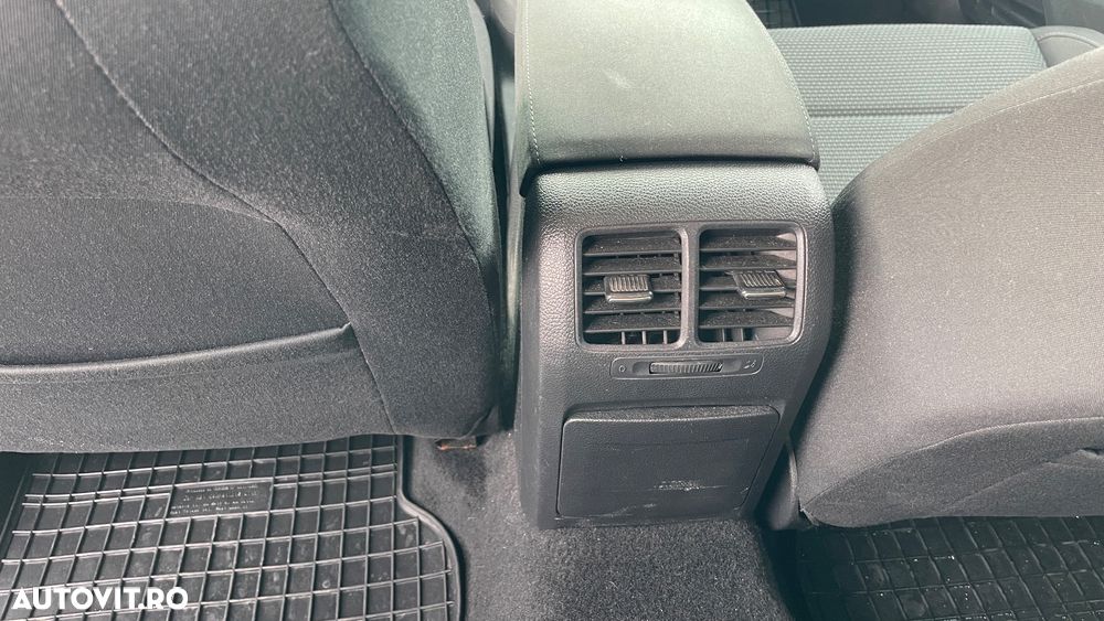 Volkswagen Golf - 12