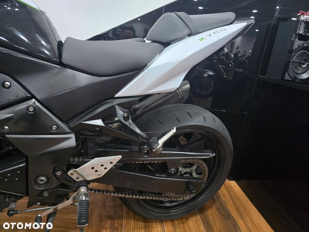 Kawasaki Z - 11