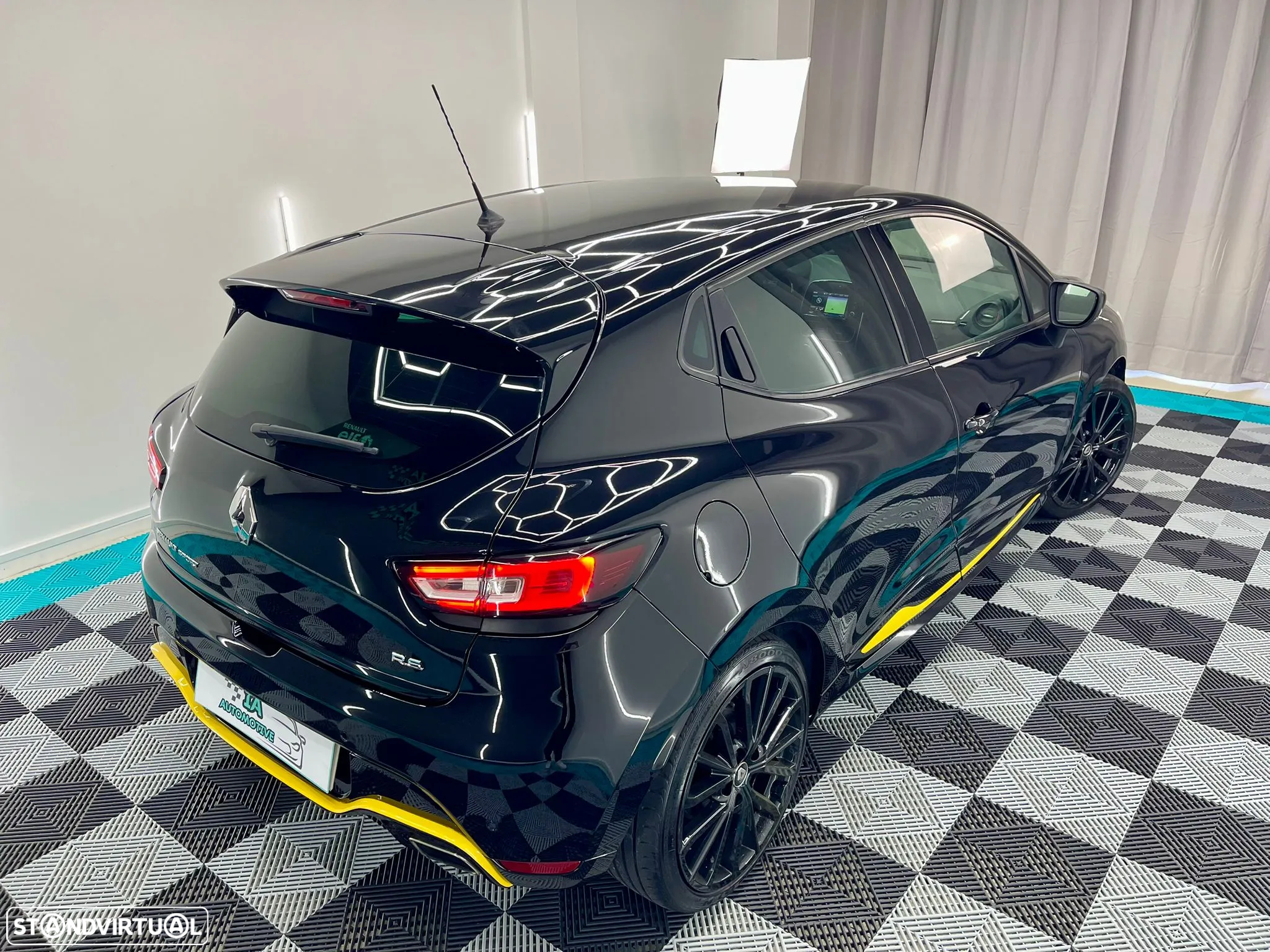 Renault Clio 1.6 Turbo R.S. EDC Sport - 11