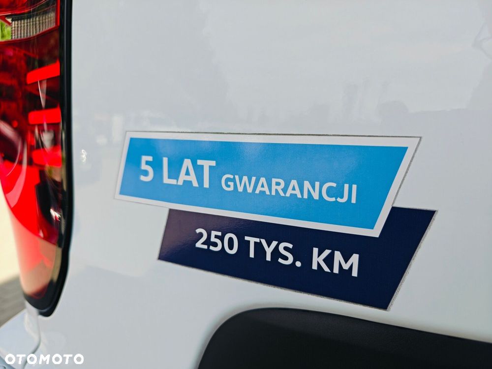 Volkswagen Transporter T7 Brygadówka 5 Osób 2.0 TDI 150KM Kamera Hak Grzane Fotele - 36