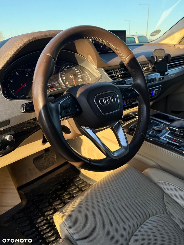 Audi Q7 - 8