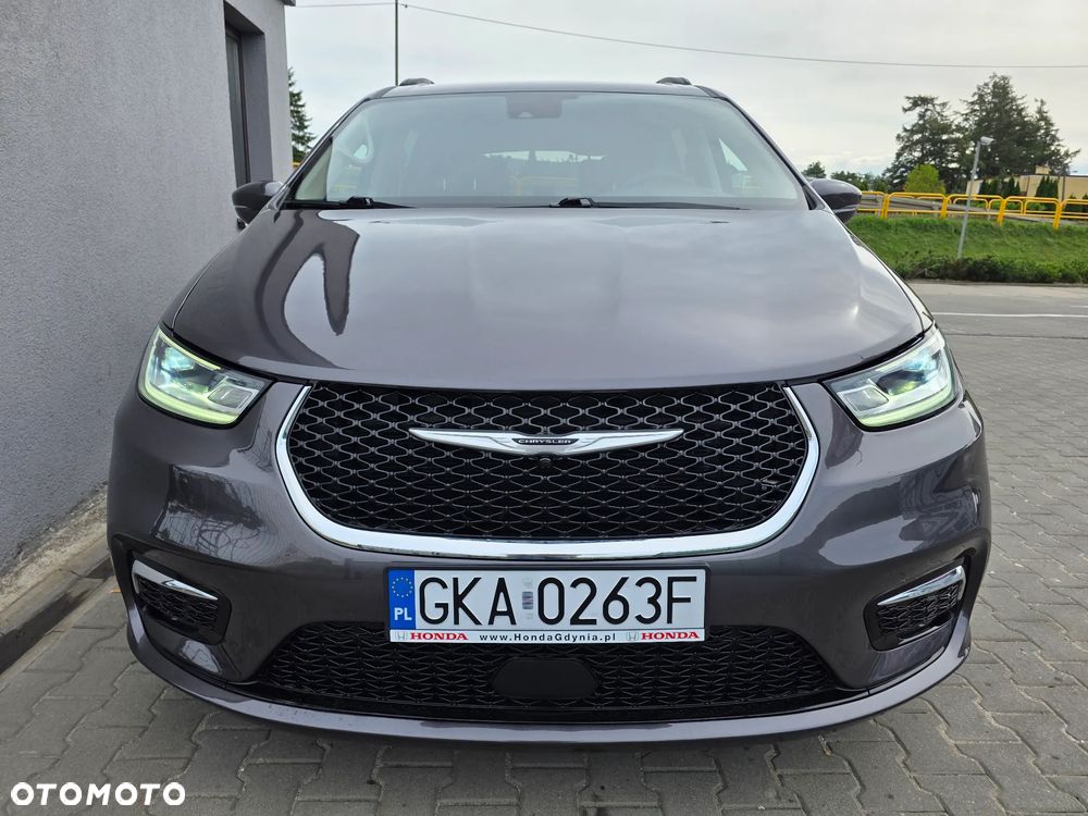 Chrysler Pacifica - 5