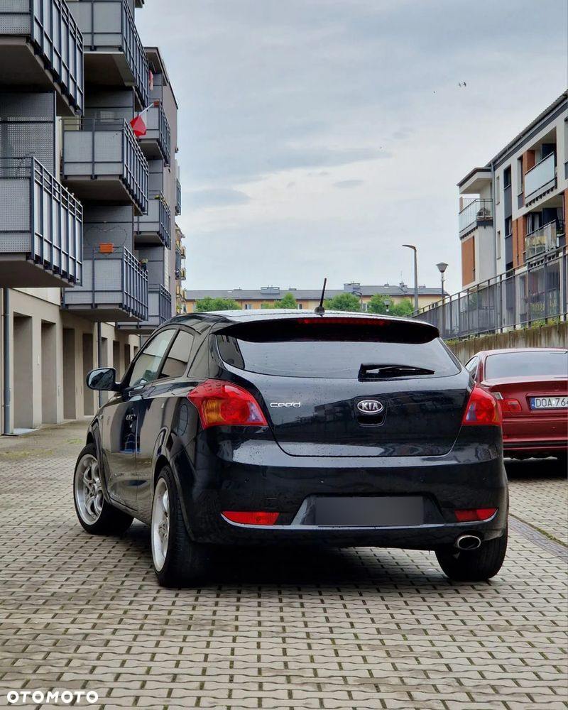 Kia Ceed - 5
