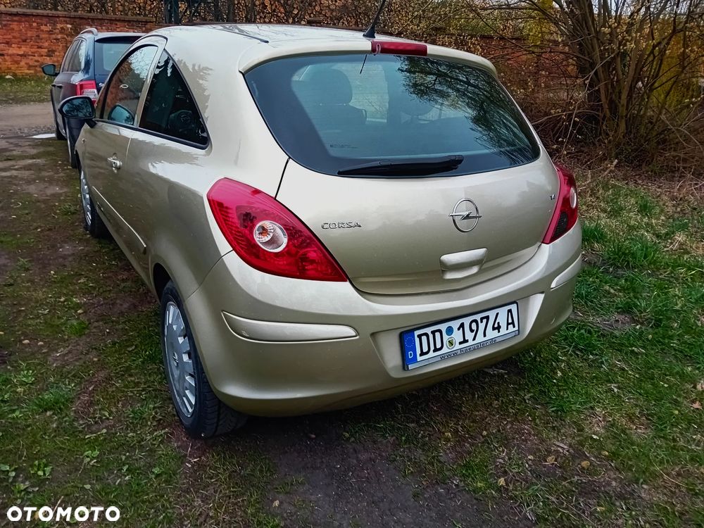 Opel Corsa 1.4 16V Color Edition - 3