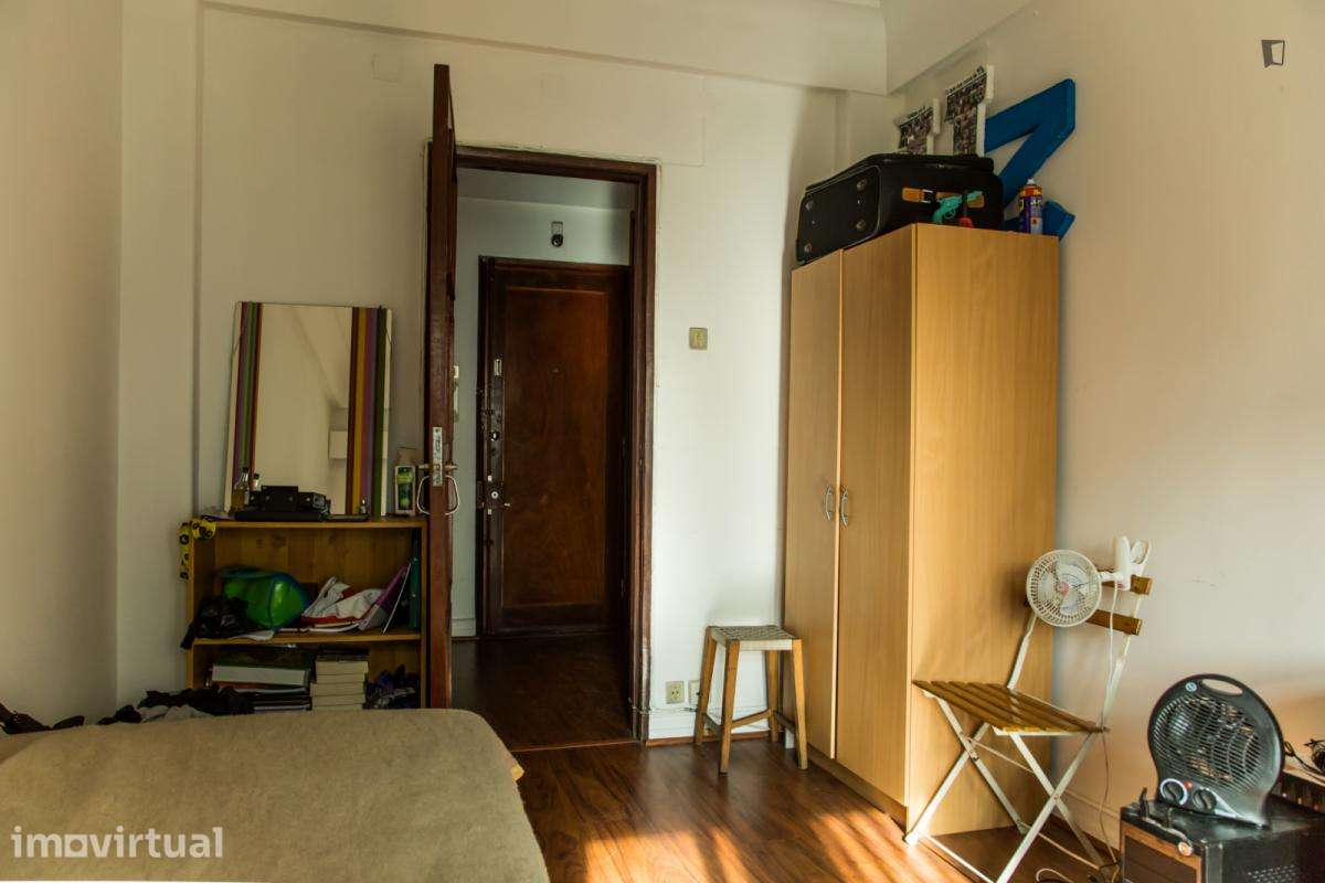 Quarto - localizado em Entrecampos Lisbon - Grande imagem: 4/17