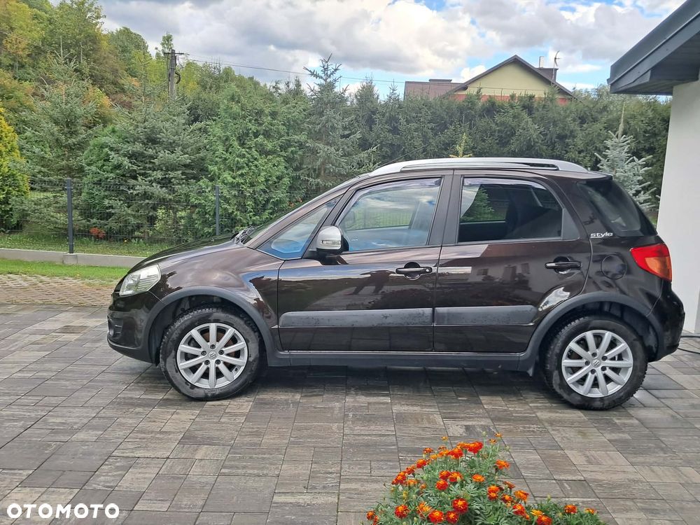 Suzuki SX4 Classic 1.6 VVT 4x4 Style - 1