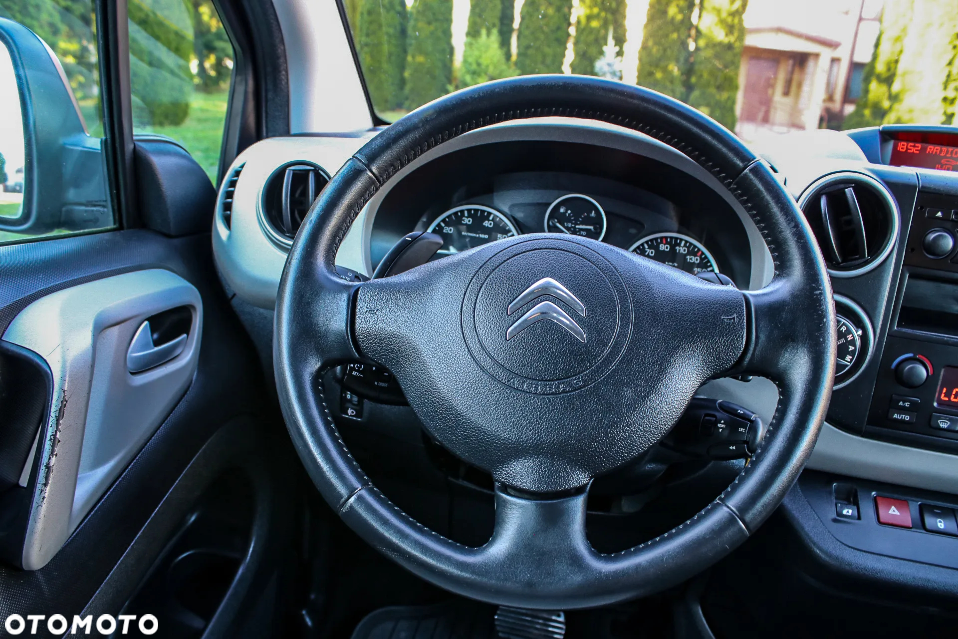 Citroën Berlingo Multispace e-HDi 90 FAP EGS6 Exclusive - 33