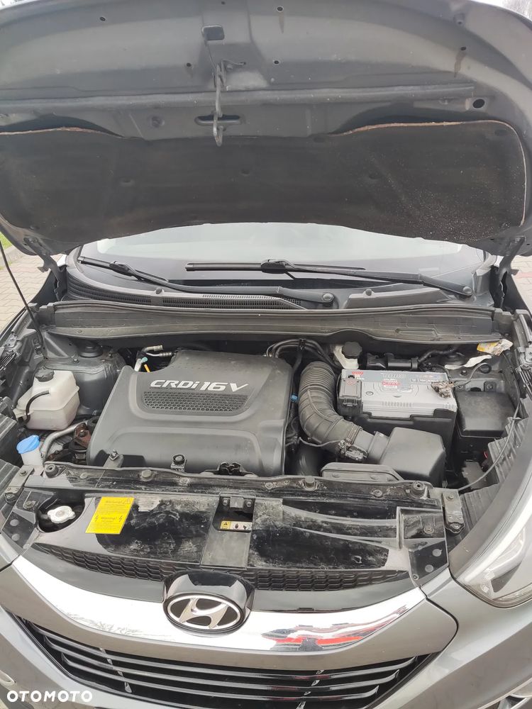 Hyundai Tucson 2.0 CRDI 4WD Automatik Premium - 23