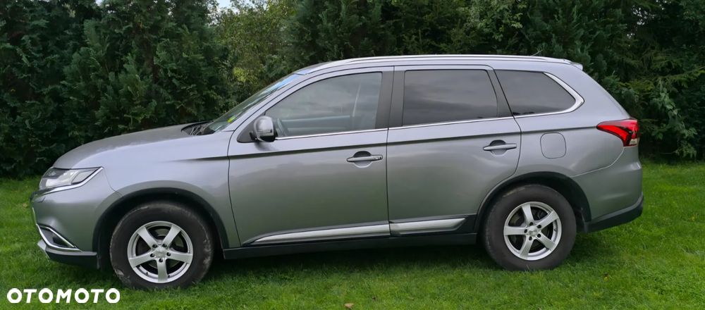 Mitsubishi Outlander ver-2-2-did-intense-plus-4wd - 3