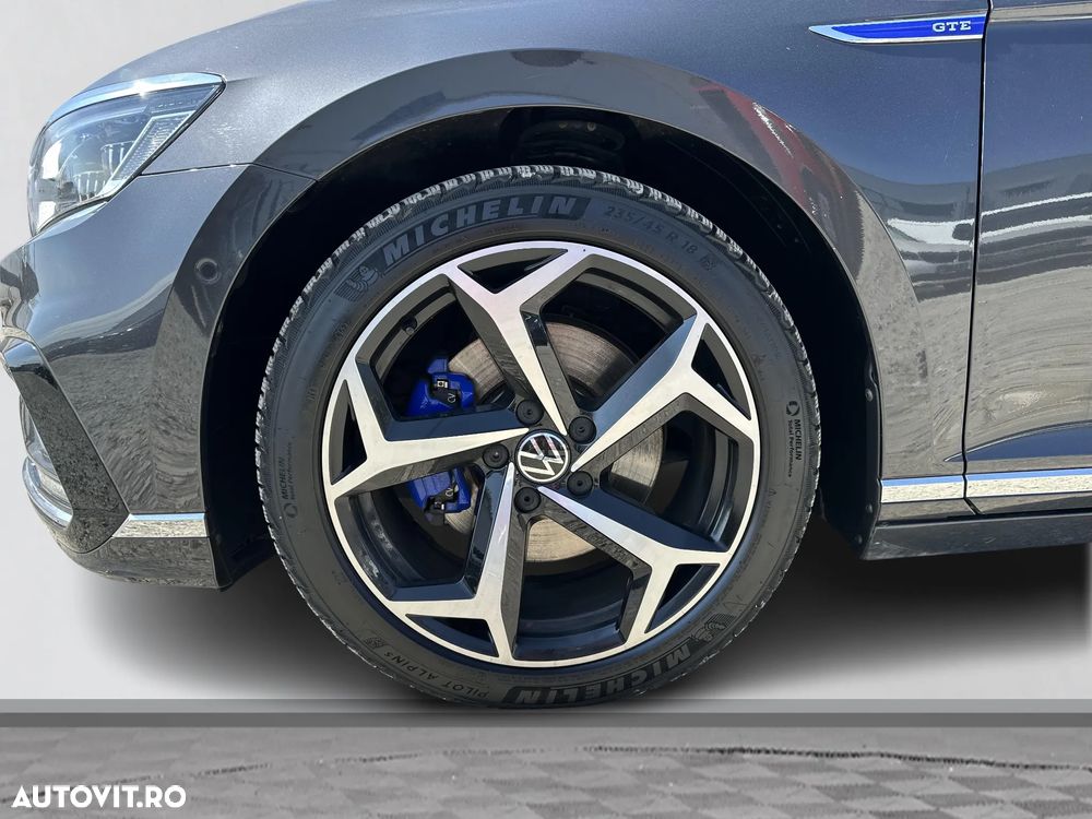 Volkswagen Passat - 13