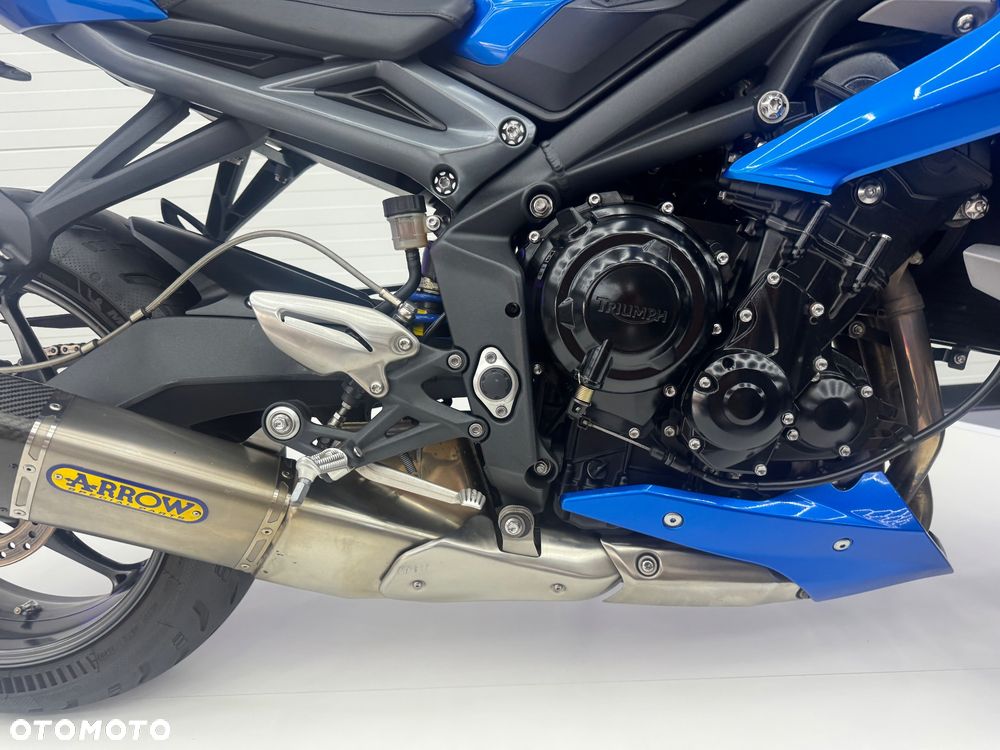 Triumph Street Triple - 27