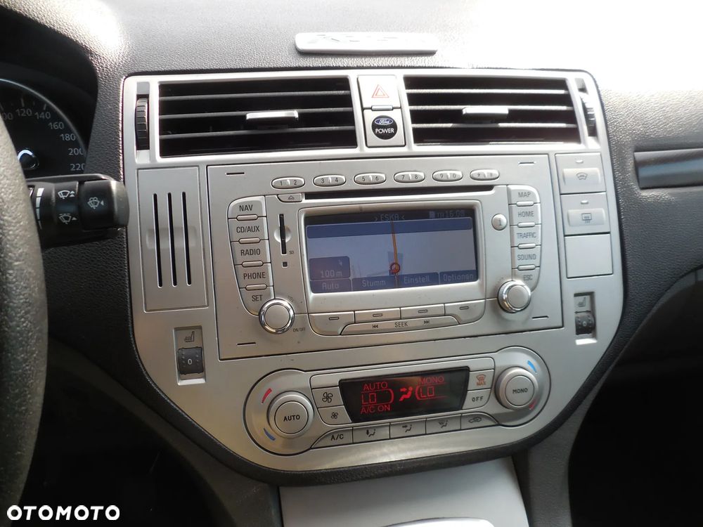 Ford Kuga - 25