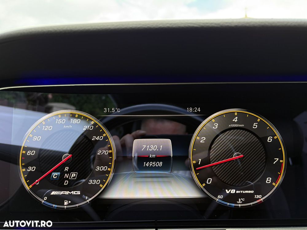 Mercedes-Benz E 200 9G-TRONIC AMG Line - 9