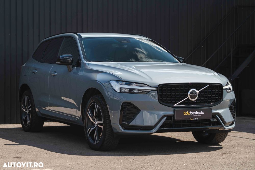 Volvo XC 60 B4 MHEV AT8 AWD R-Design - 32