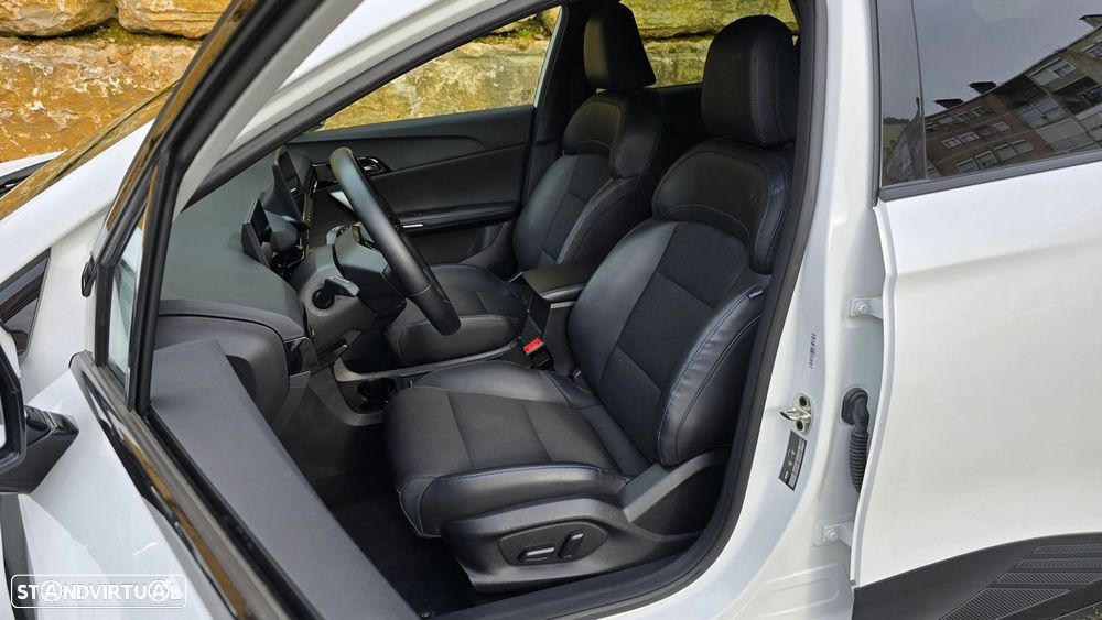 MG MG4 64 kWh Luxury - 42