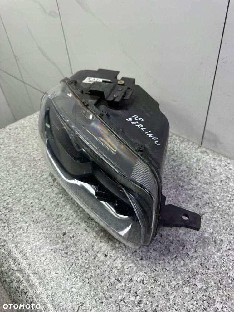lampa prawy przód berlingo iii 2018- 9816823280 - 8