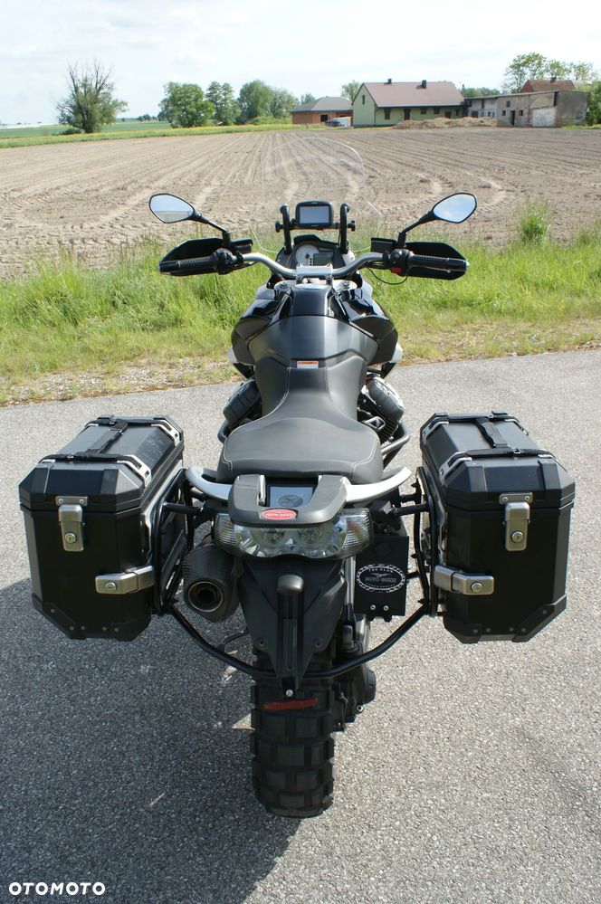 Moto Guzzi Stelvio - 9