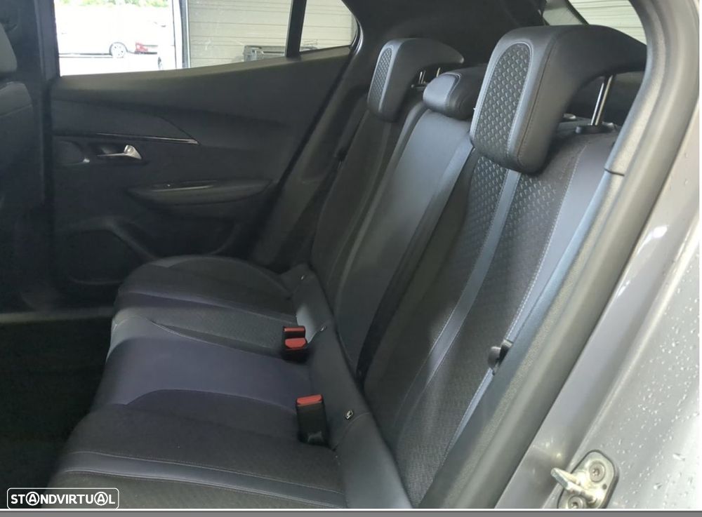 Peugeot 2008 1.2 PureTech Allure Pack - 4
