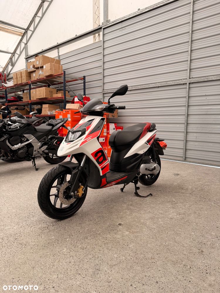 Aprilia SR - 3