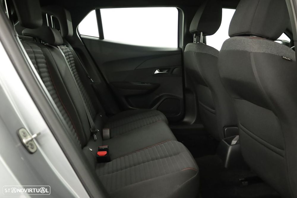 Peugeot 2008 1.2 PureTech Active Pack - 21