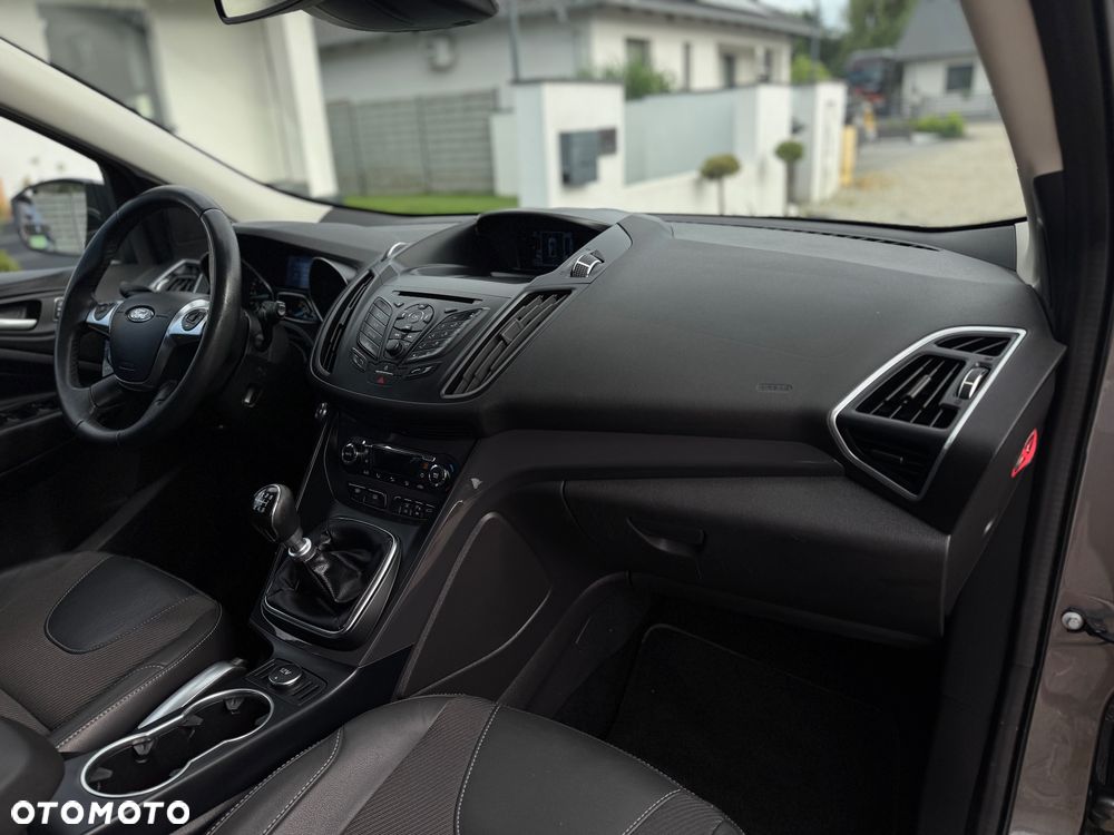 Ford Kuga 2.0 TDCi 4WD Titanium - 16