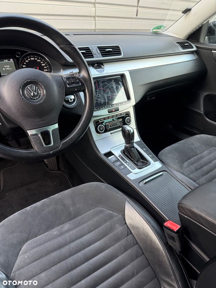 Volkswagen Passat 2.0 TDI DSG BlueMotion Technology Highline - 8