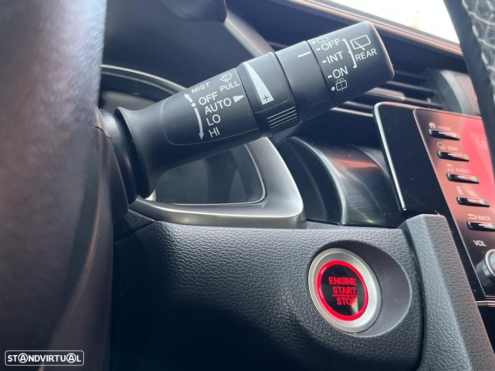 Honda Civic 1.0 i-VTEC Executive Premium - 18