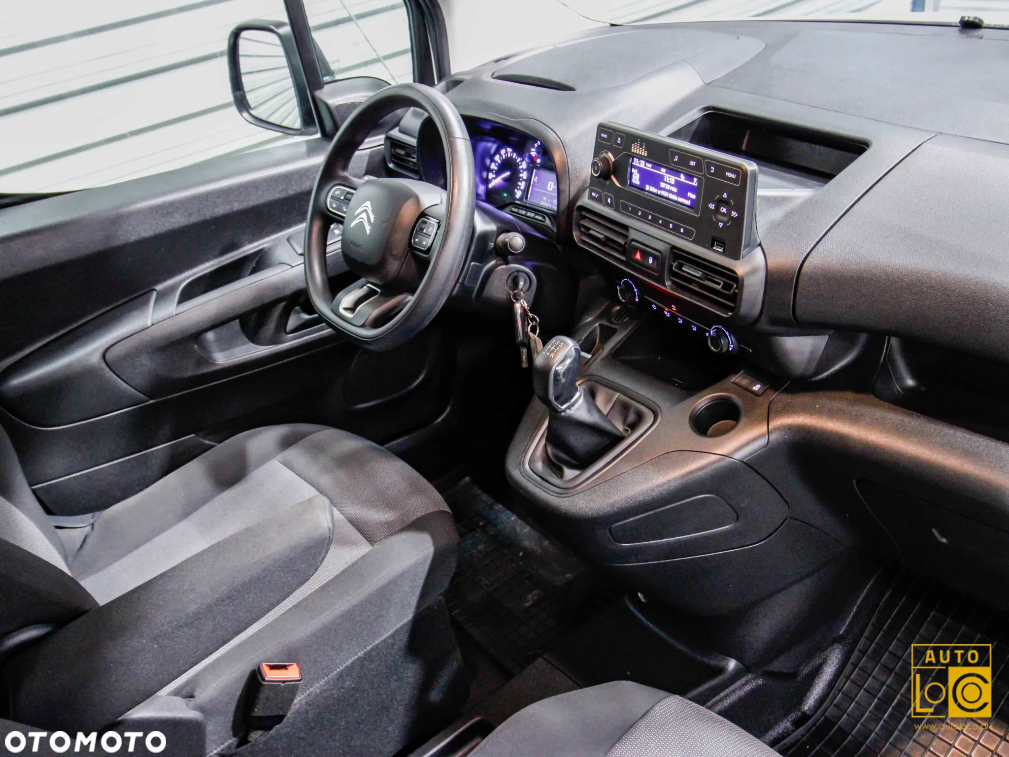 Citroën BERLINGO LONG - 13