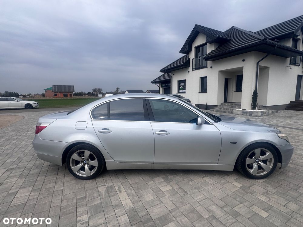 BMW Seria 5 523i - 12