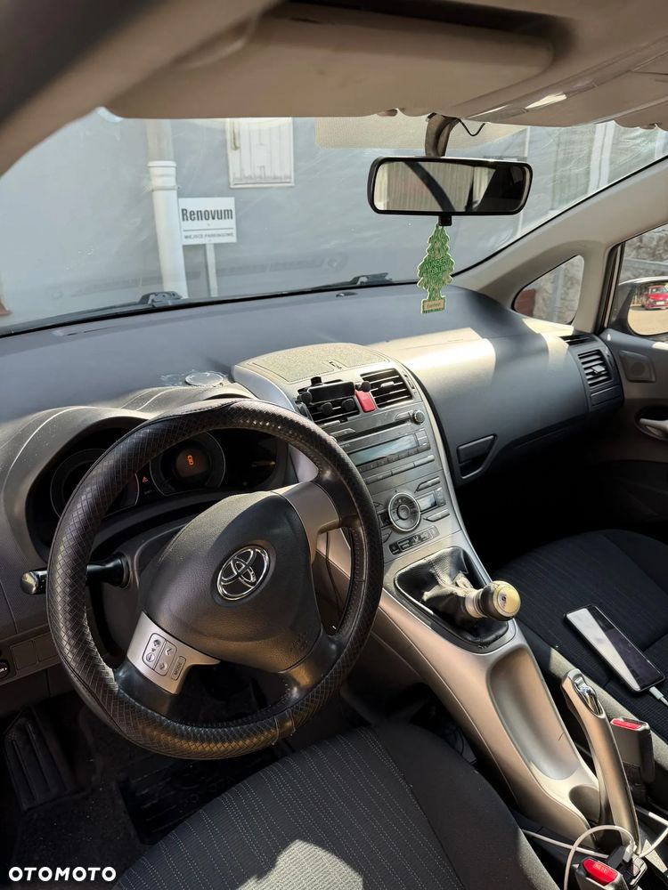 Toyota Auris 1.4 D-4D 2010 - 6