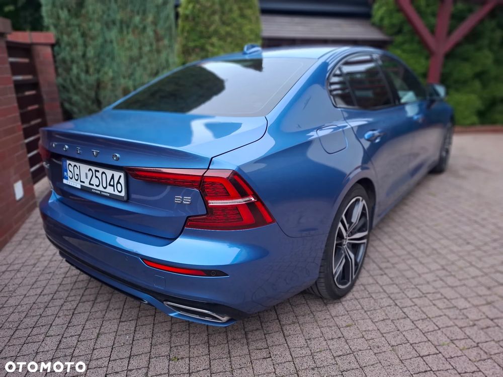 Volvo S60 B5 B AWD R-Design - 2