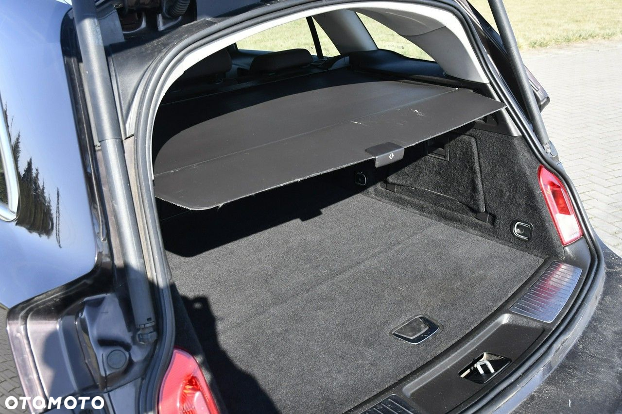 Opel Insignia - 17