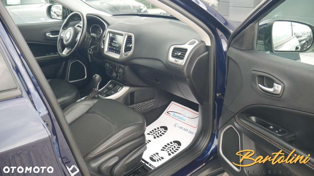 Jeep Compass - 16